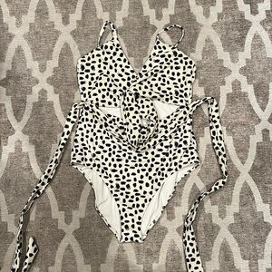 Wrap around xl bathing suit